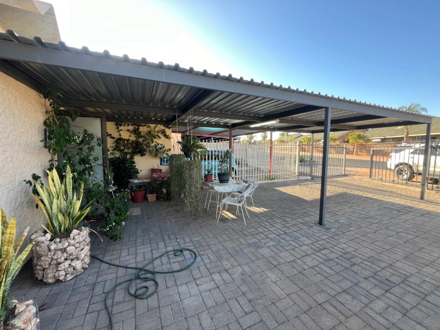 1 Bedroom Property for Sale in Keidebees Northern Cape